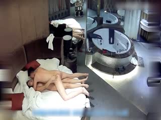 肉感丰满极品少妇的热情诱惑